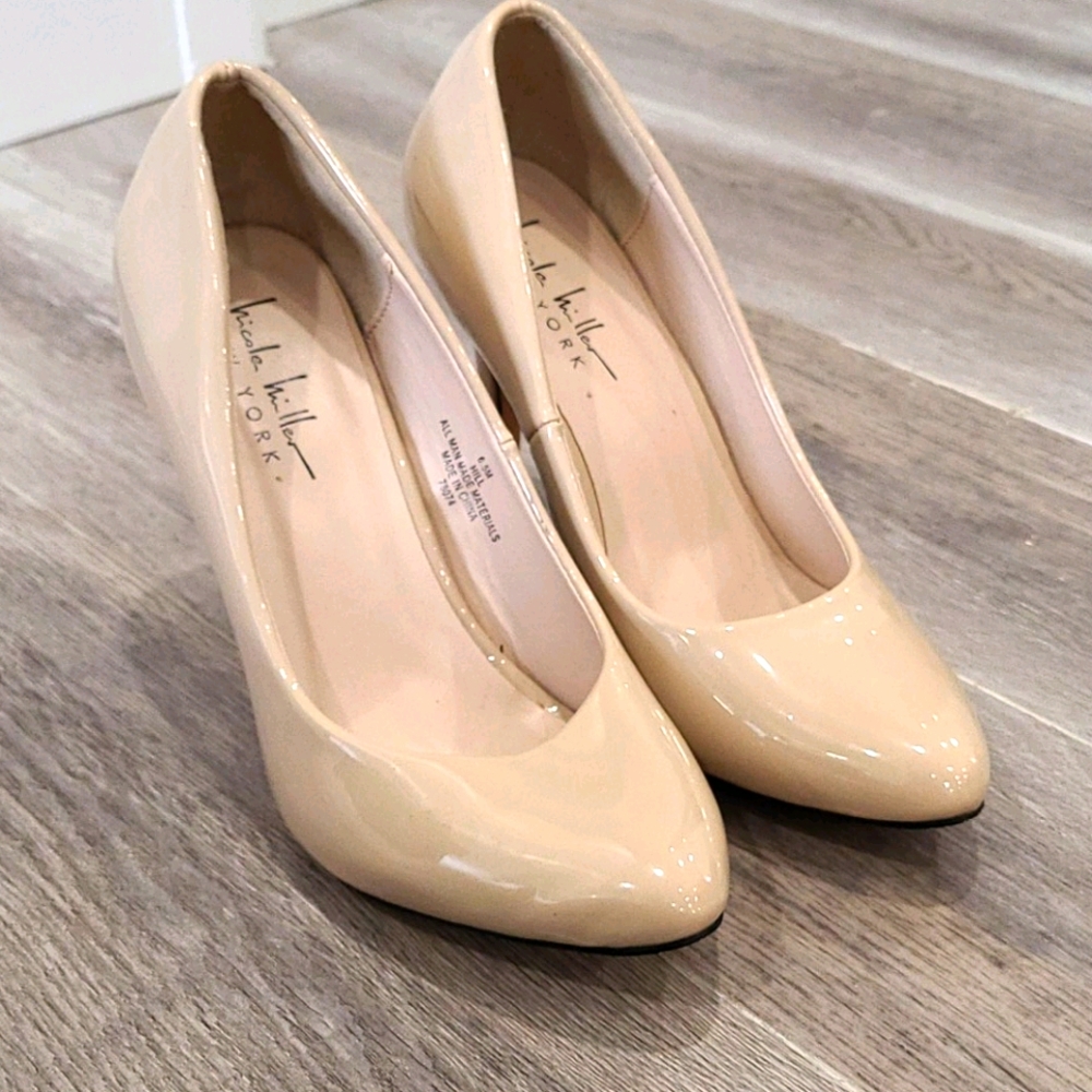 Heels - Picture 1 of 2
